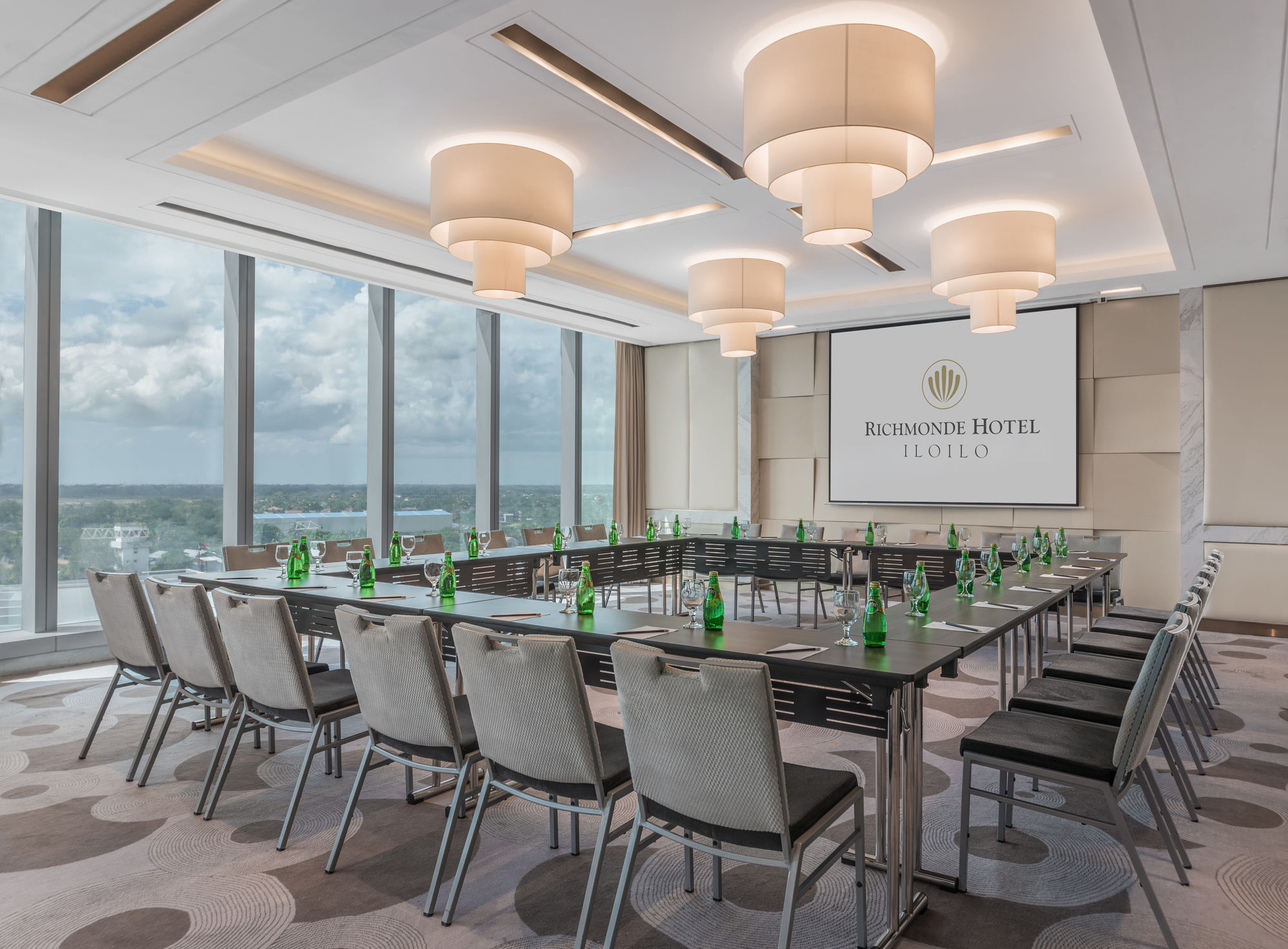 Фото Отель Richmonde Hotel Iloilo