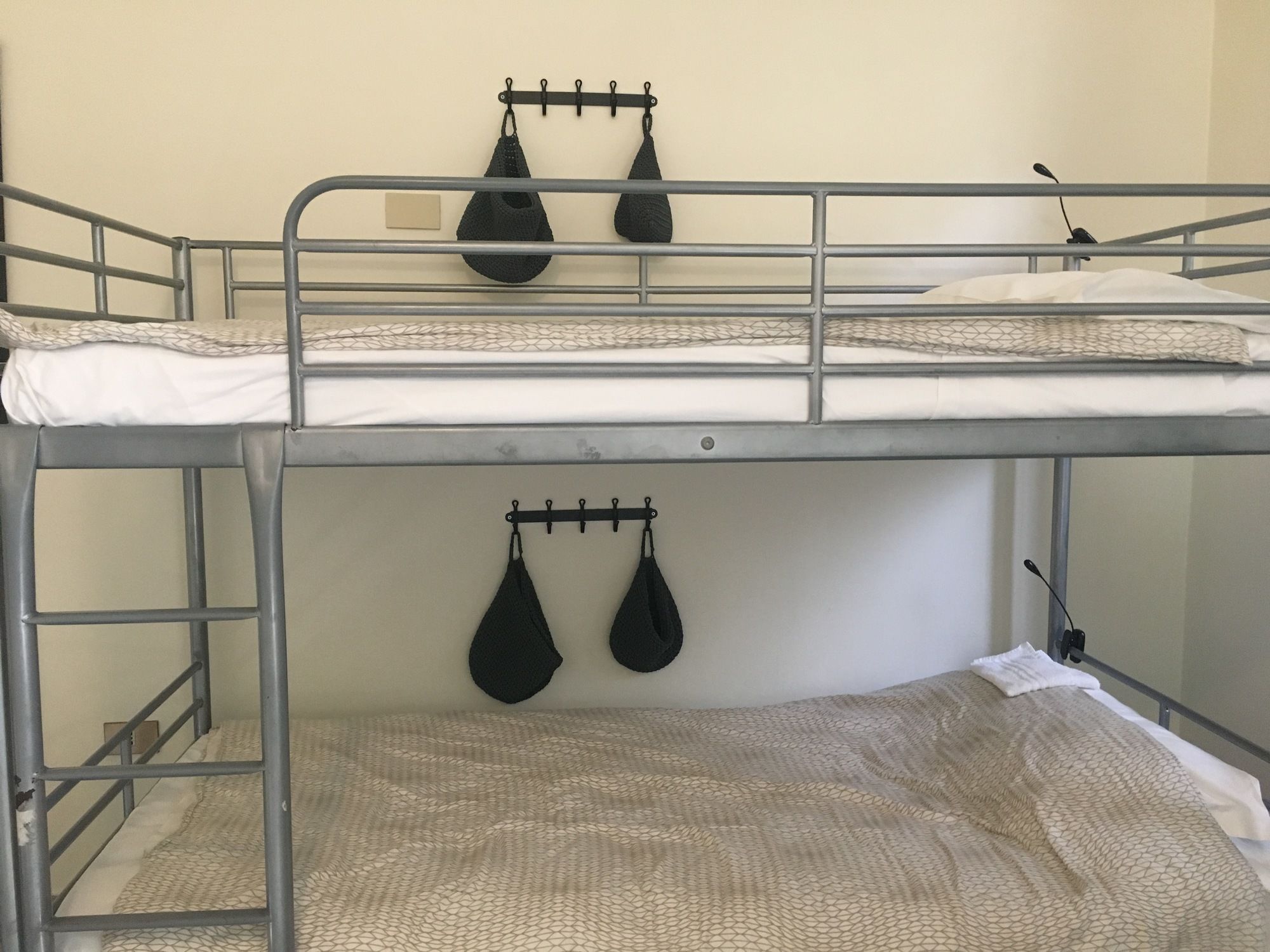 Фото The Beehive