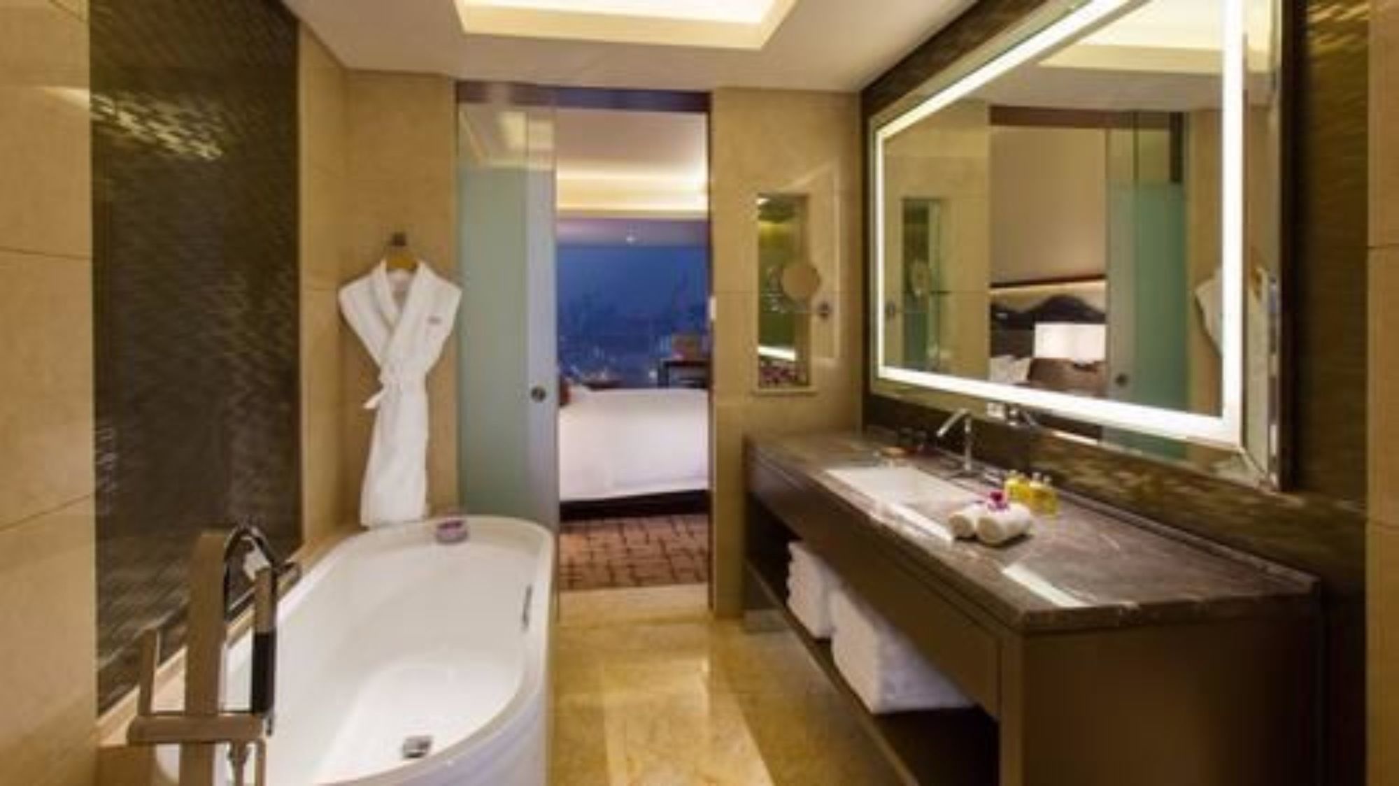 Фото InterContinental Jinan City Center, an Ihg Hotel