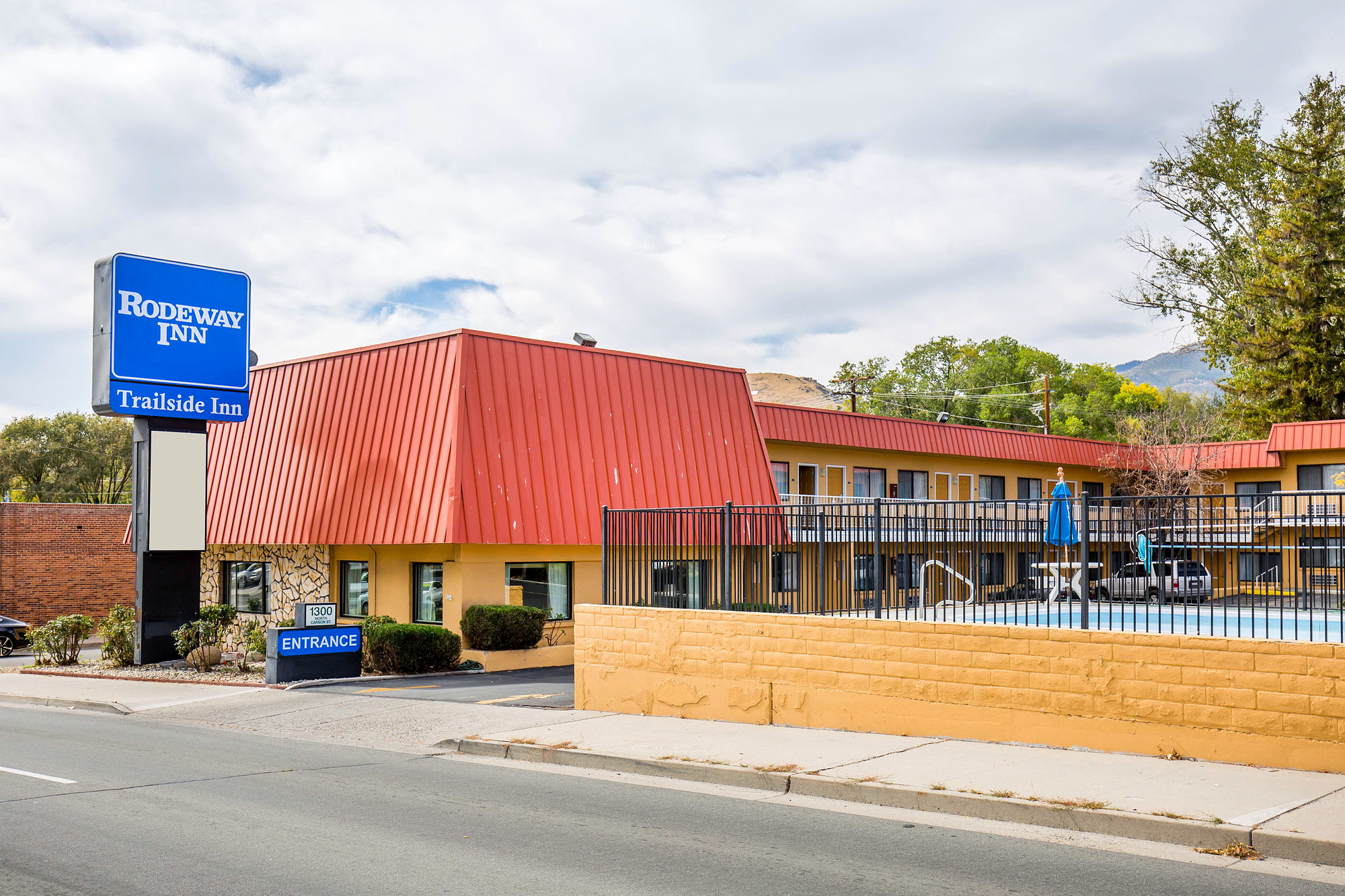 Фото Rodeway Inn at Nevada State Capitol