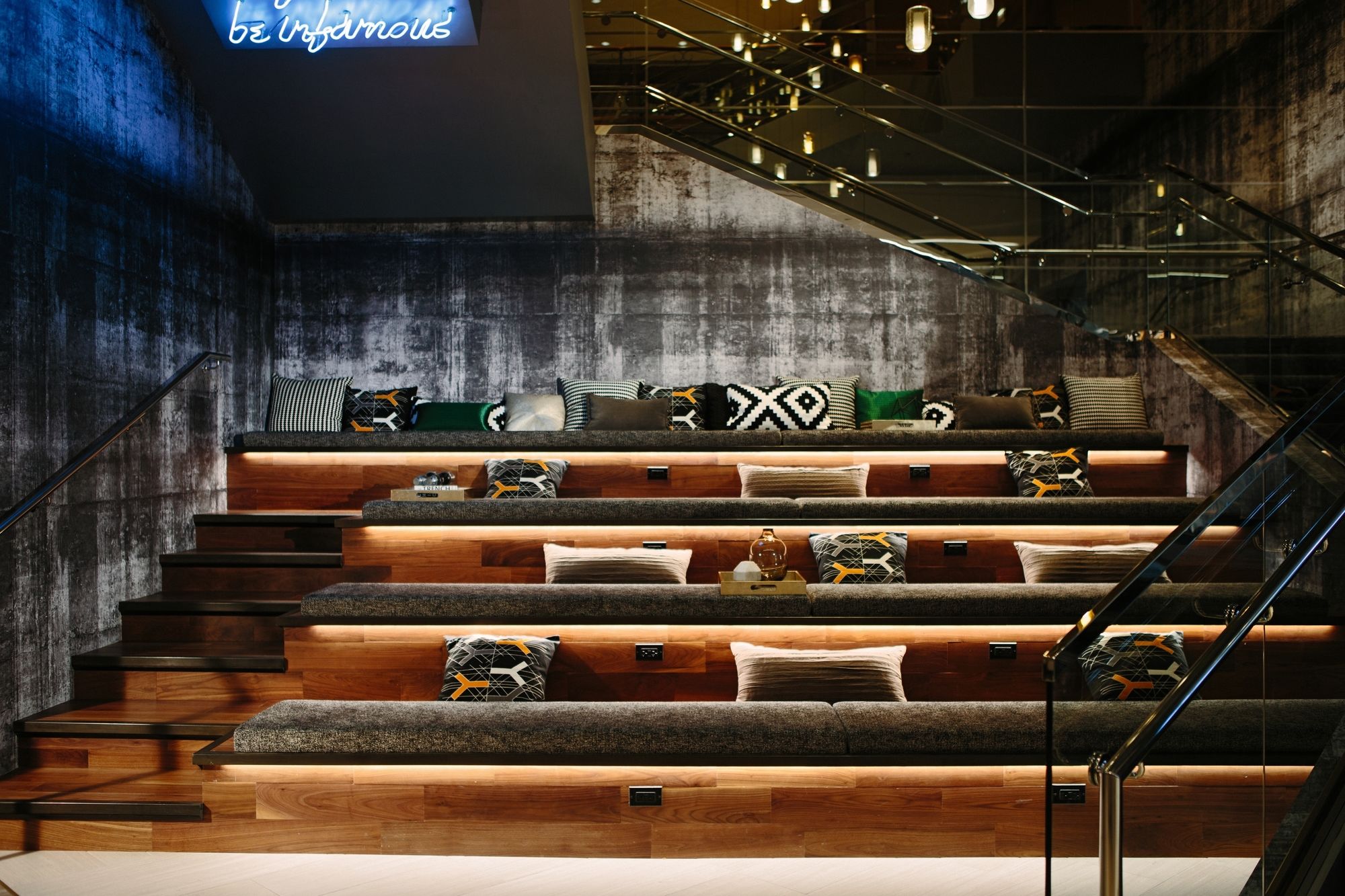 Фото Renaissance Chicago Downtown Hotel