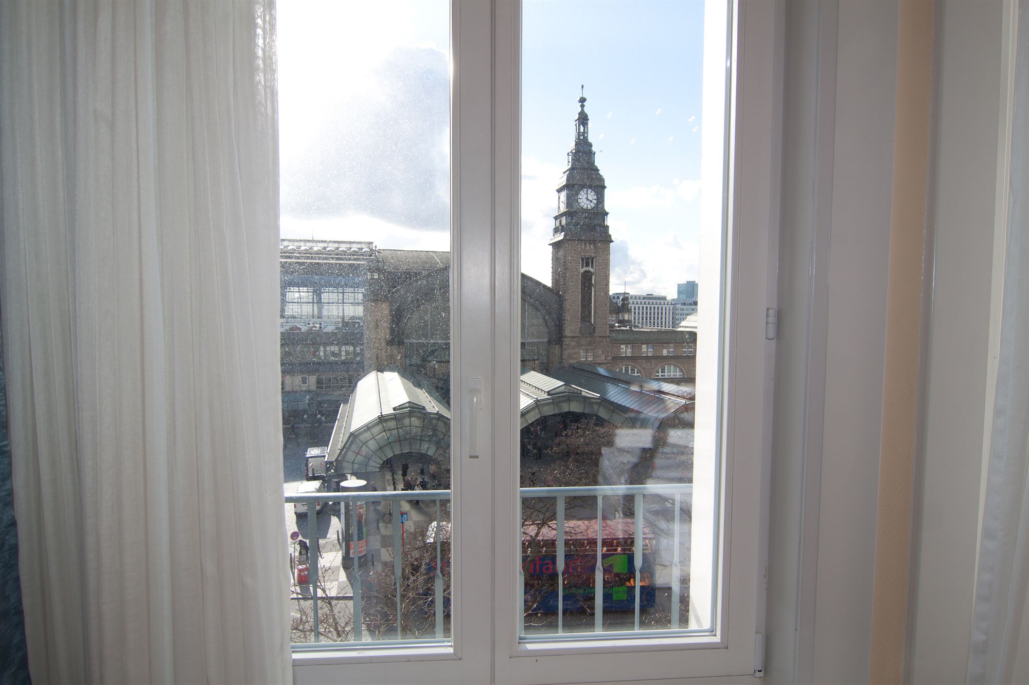 Фото Novum Hotel Kronprinz Hamburg