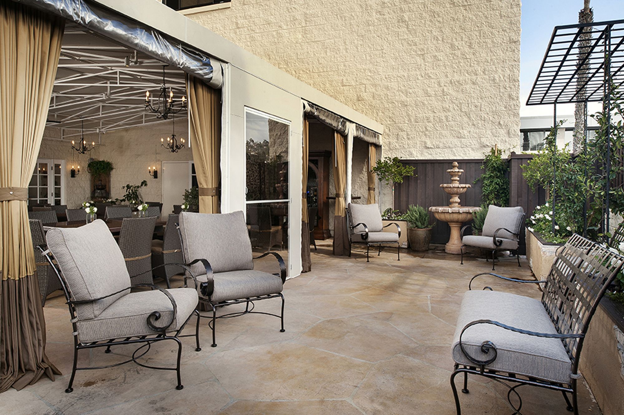 Фото Empress Hotel of La Jolla