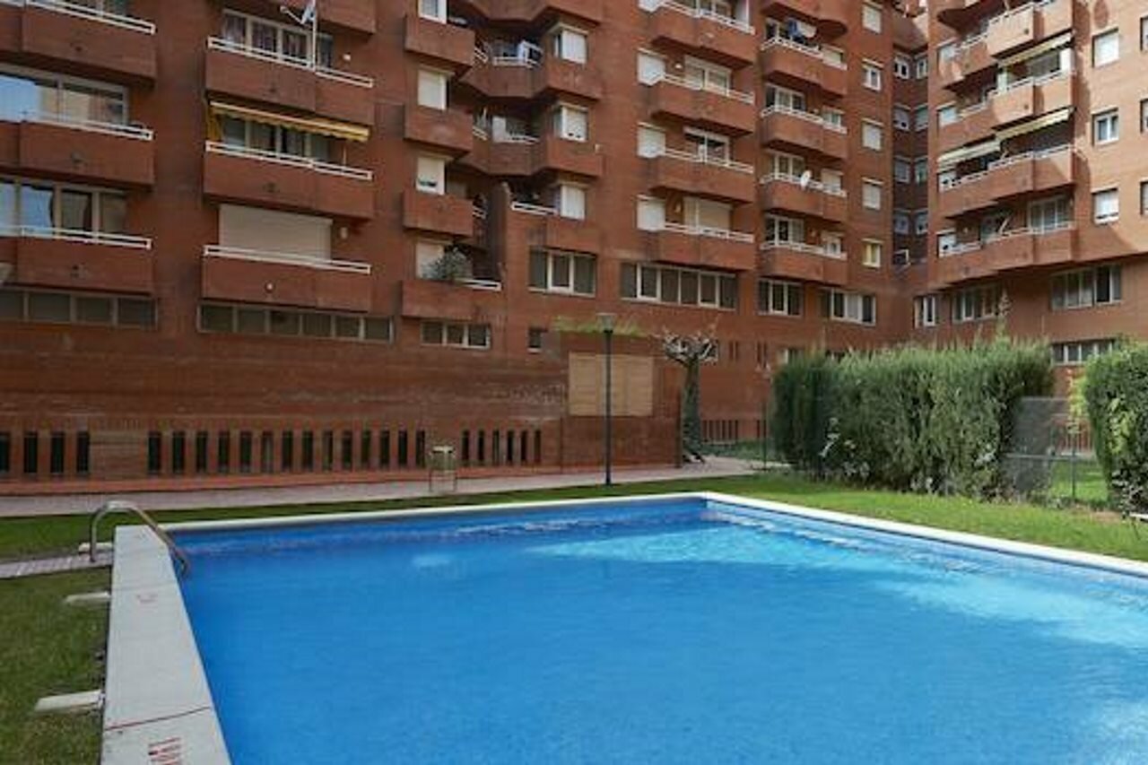 Фото Apartamentos Hesperia Barcelona Sant Joan