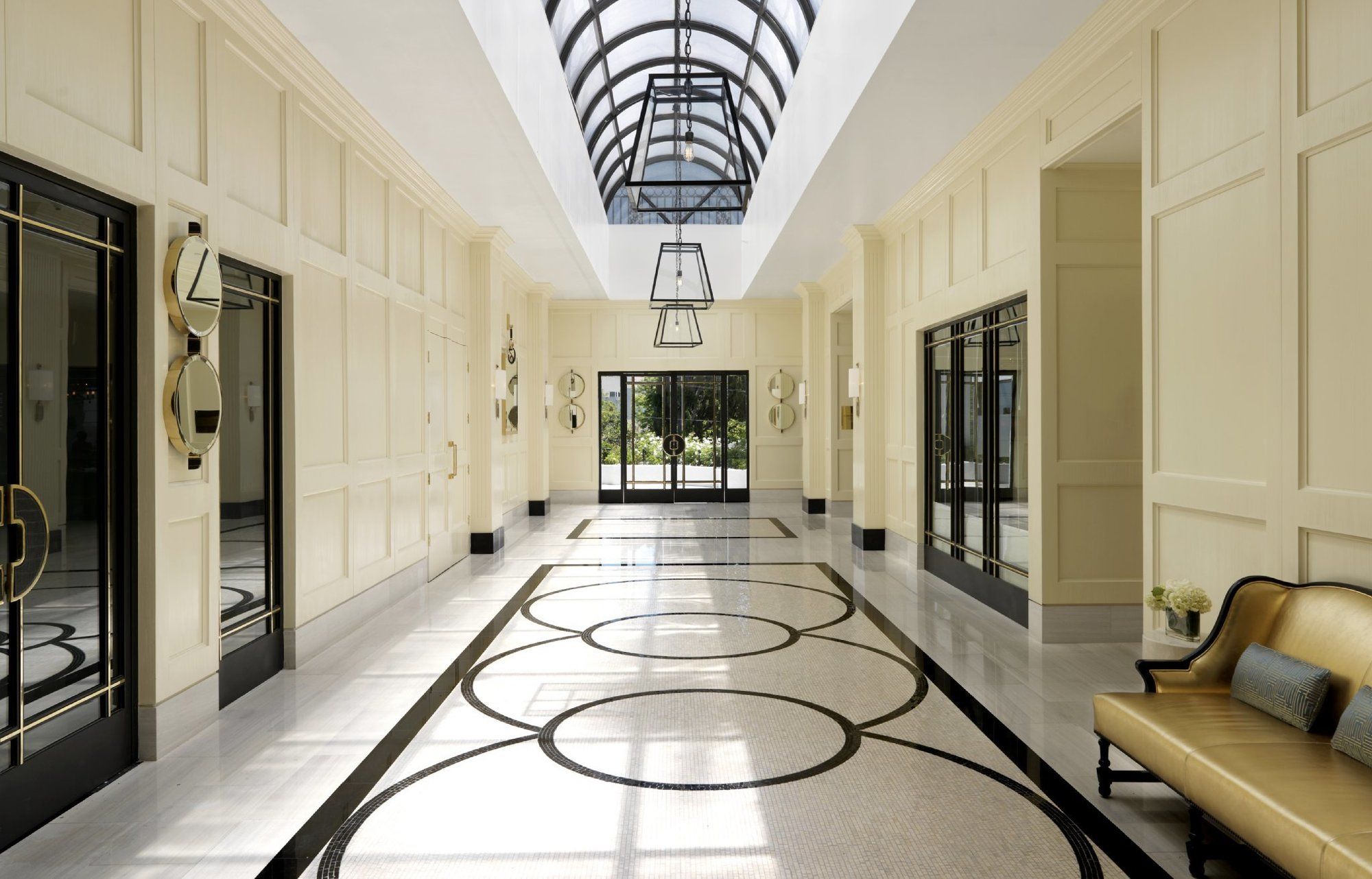 Фото The London West Hollywood Hotel