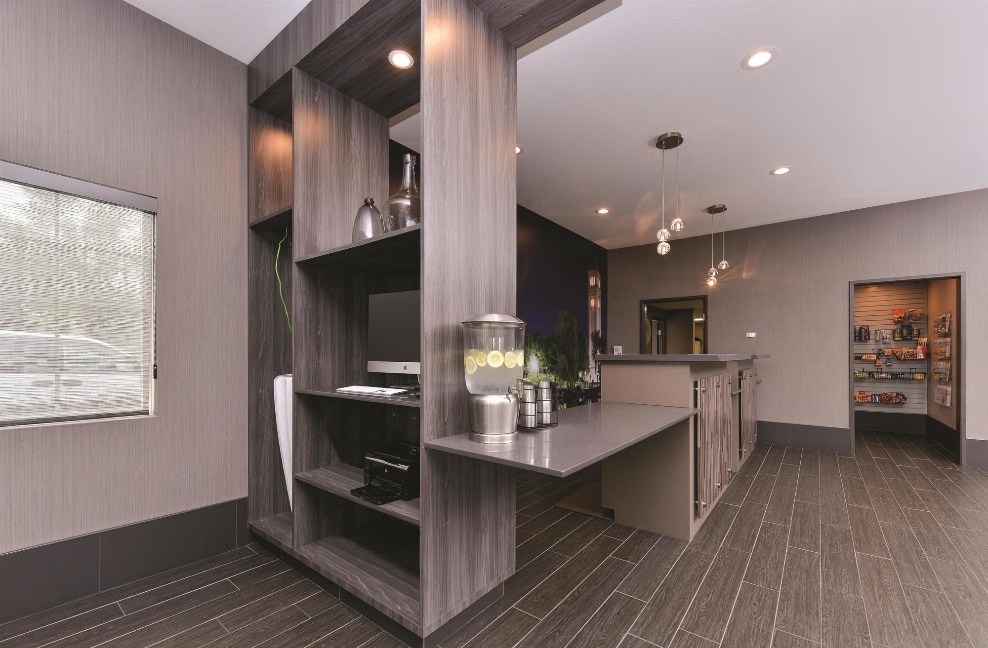 Фото Best Western Plus Spokane North