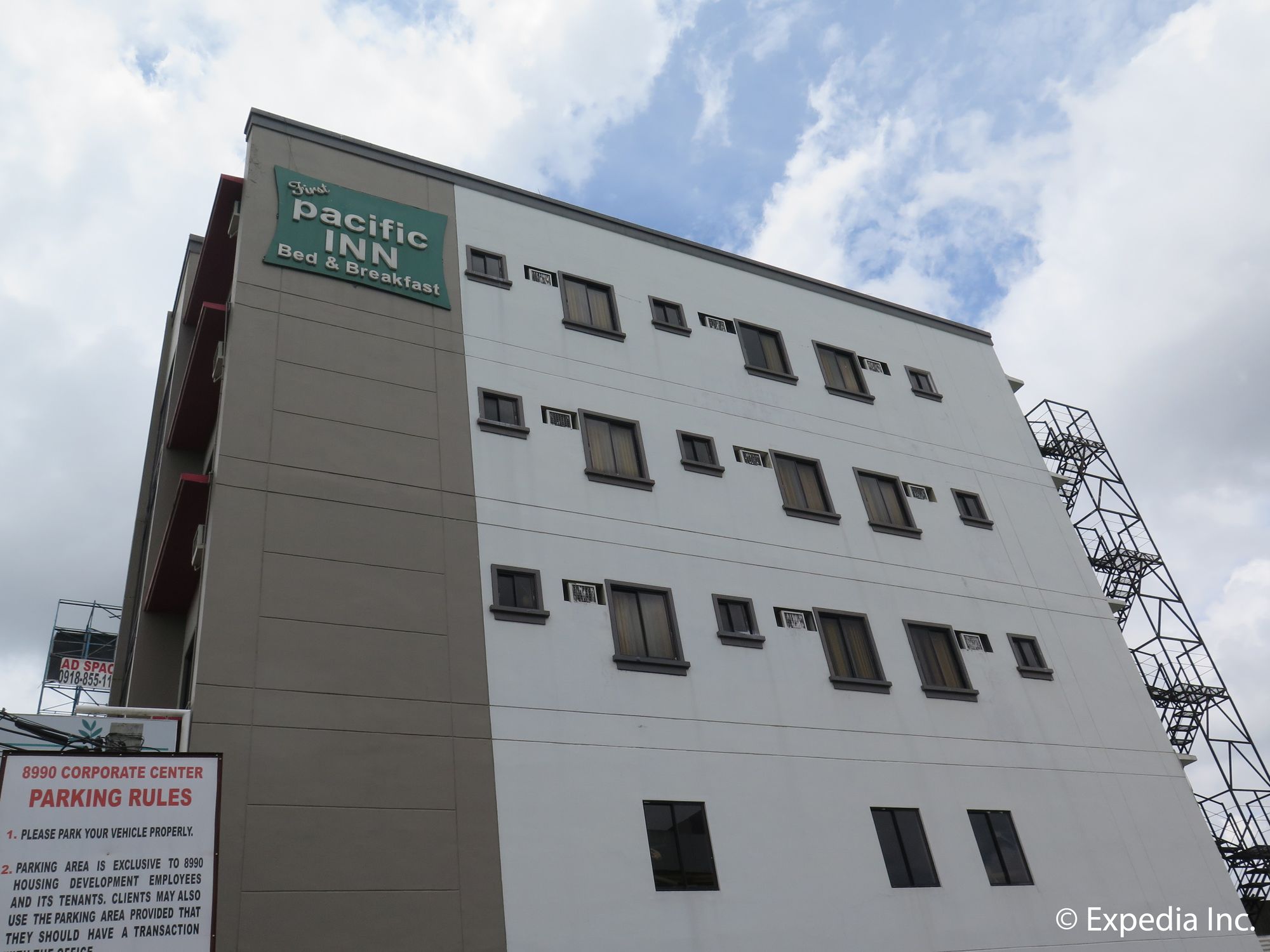 Фото First Pacific Inn