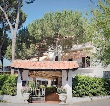 Фото Hotel La Pineta Al Mare