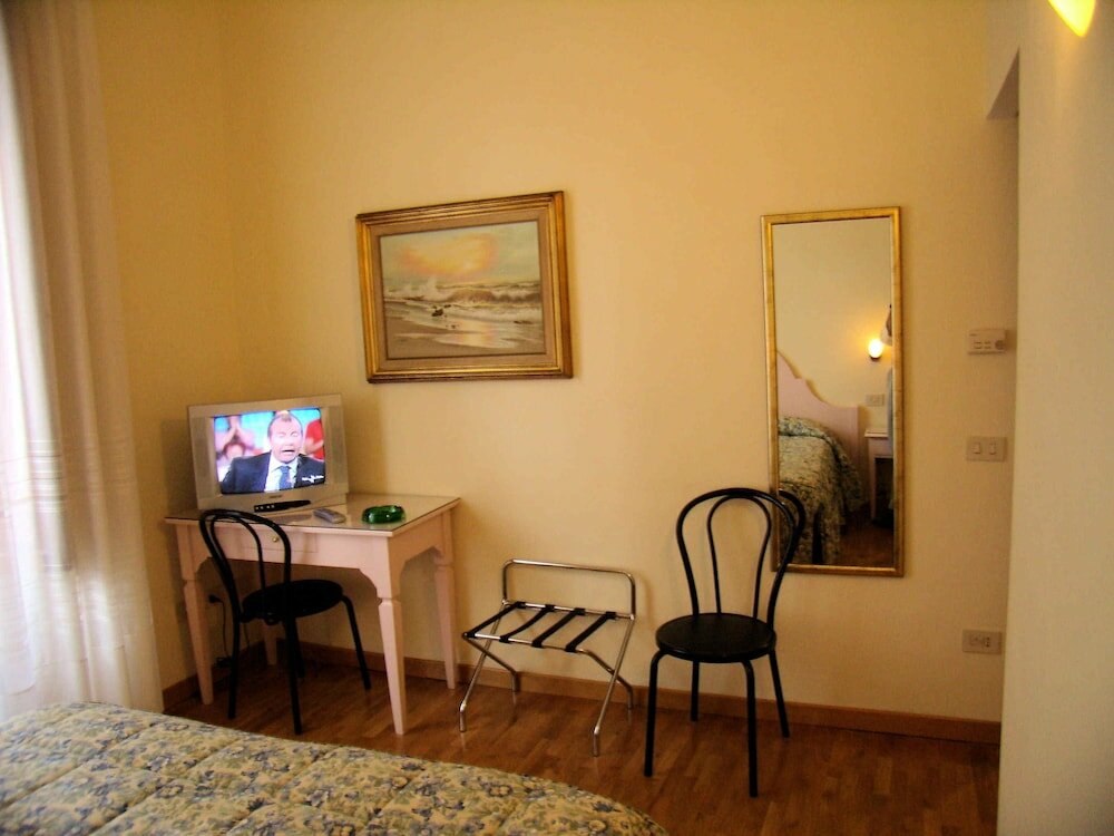 Фото Hotel Savoia E Campana