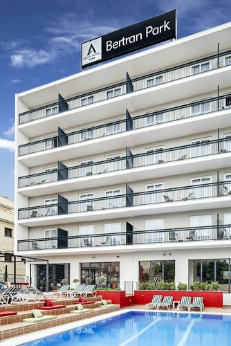 Гостиница Aqua Hotel Bertran Park в Льорет-де-Маре