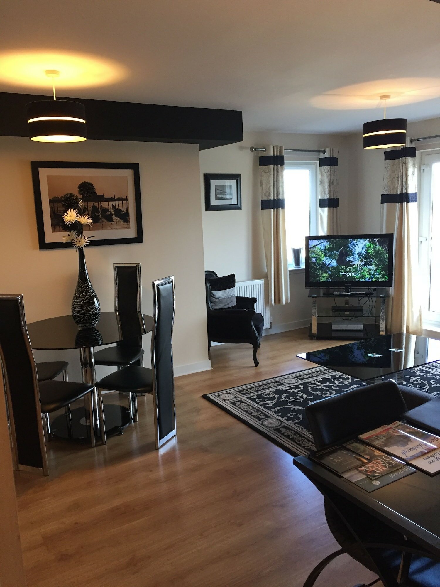 Фото Oakhill Apartments Edinburgh