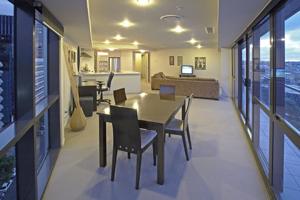 Фото The Chancellor on Hobson