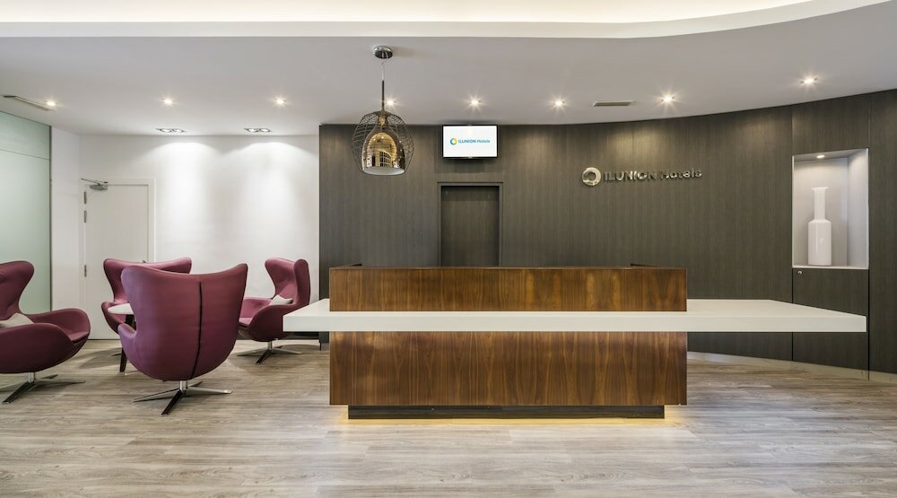 Фото Hotel Ilunion Valencia 3