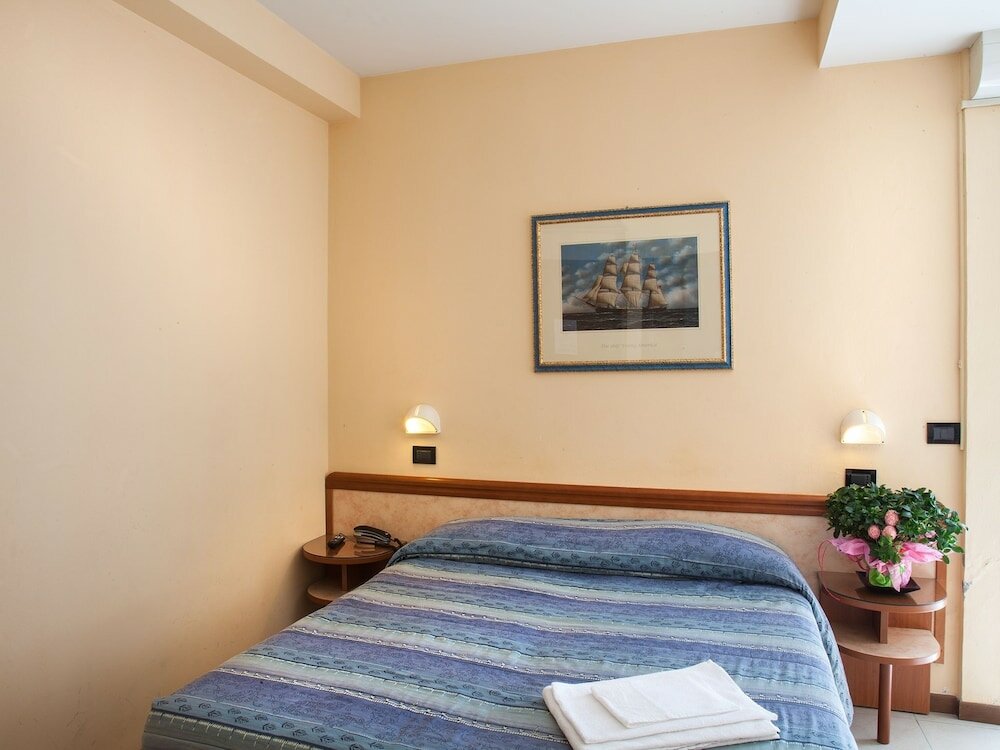 Фото Hotel Bamby