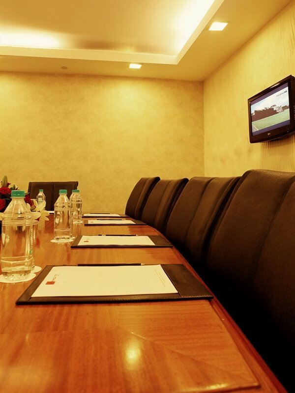 Фото The Metropolitan Hotel and SPA New Delhi