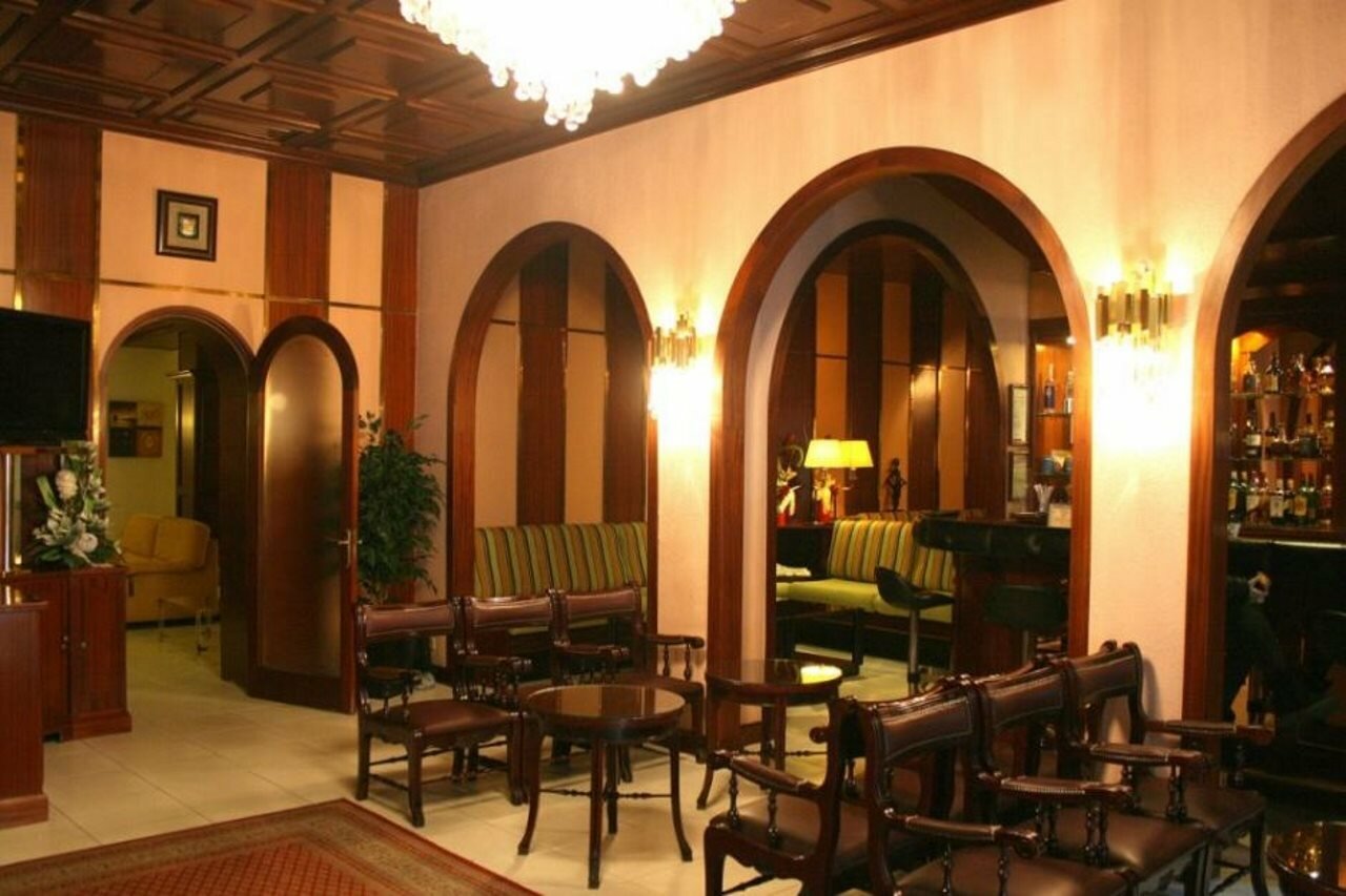 Фото Hotel Pyrénées