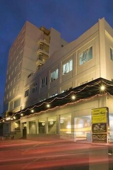 Гостиница Losari Roxy Hotel в Джакарте