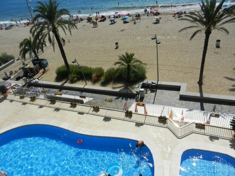 Фото Calafell Beach