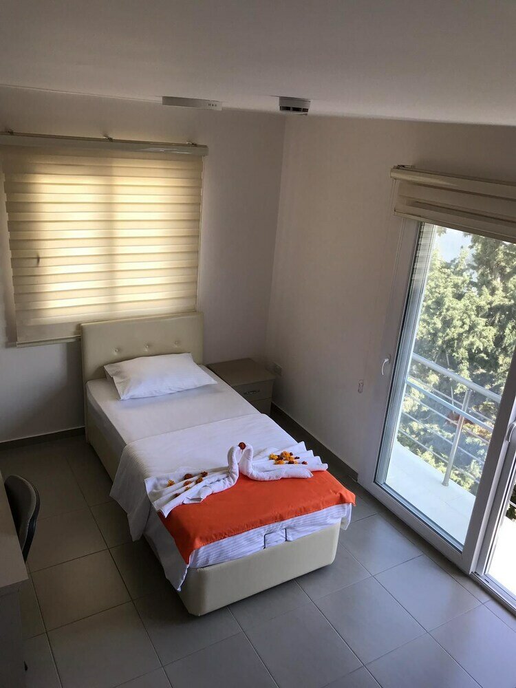 Фото Girne Ideal Rezidans