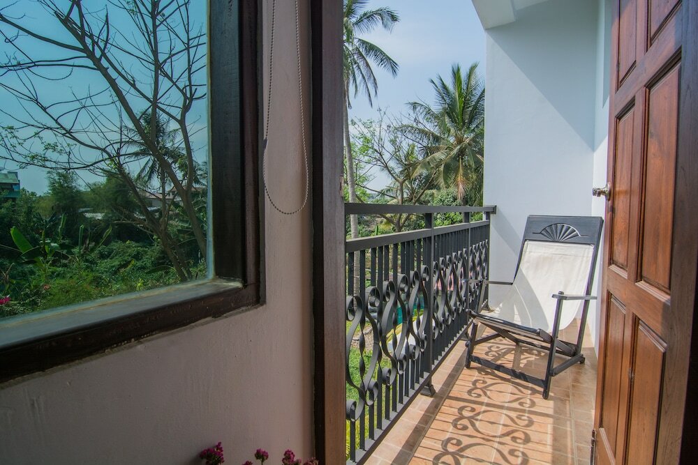 Фото Woodside Inn & Serviced Apartments