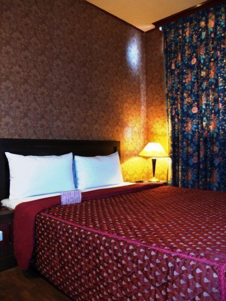 Фото Hotel Lee Chan