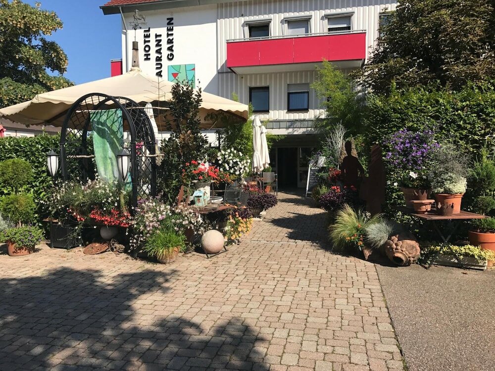 Фото Hotel Schwarzwälder Hof