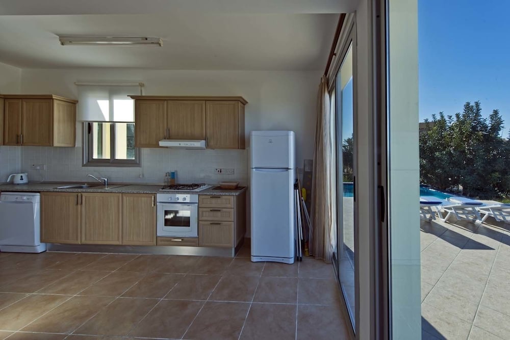 Фото Villa Sunny by Amy Villas