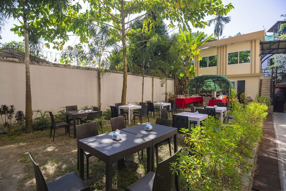 Фото Agga@9mile Hotel