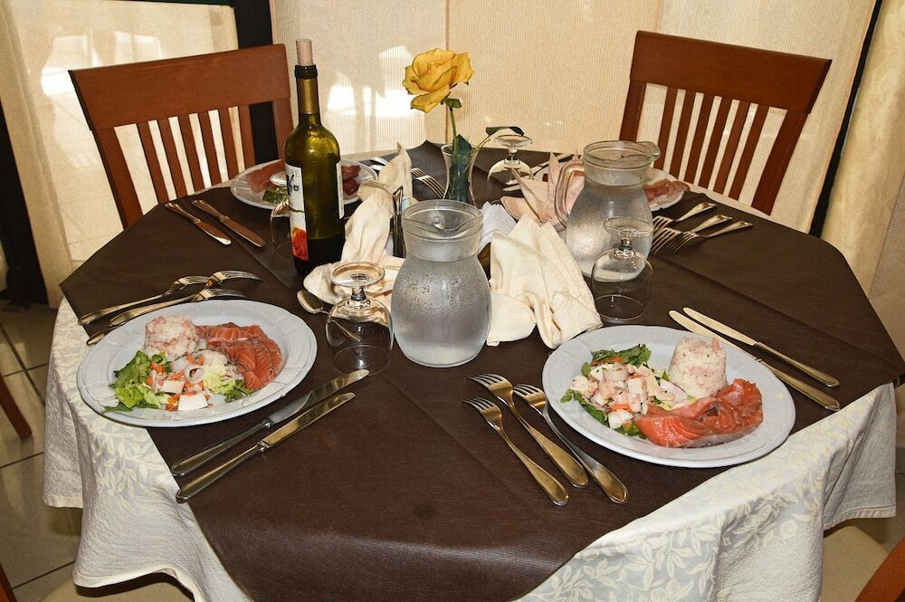 Фото Hotel Karin