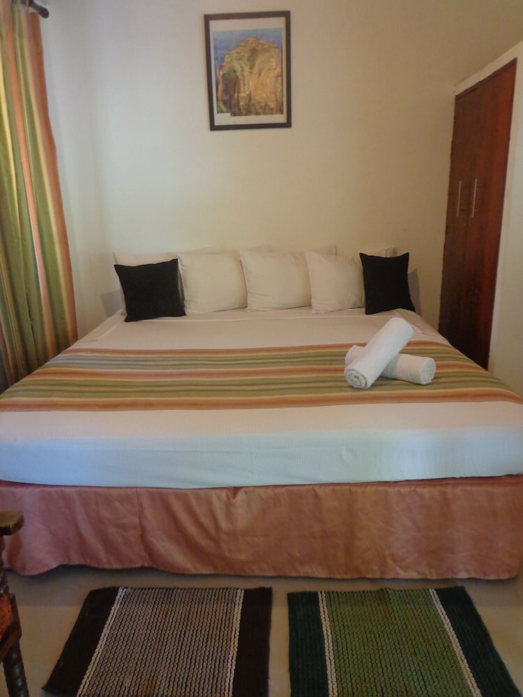 Фото Brown's Edge Residence