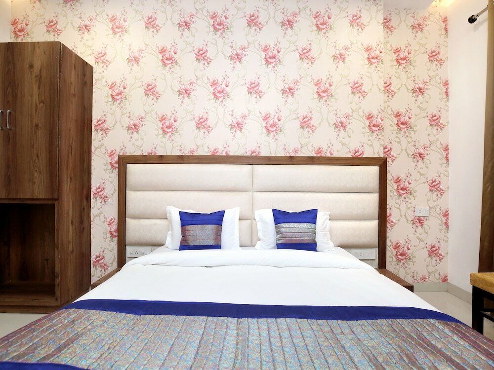 Фото Oyo 15208 Hotel Unique