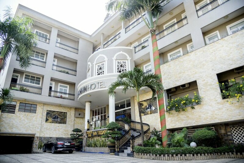 Гостиница Ha Trinh Hotel в Бьенхоа