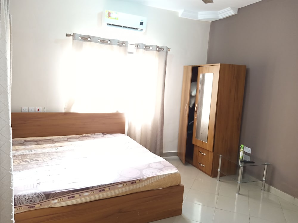 Фото Ronna apartments at Lakeside Estates