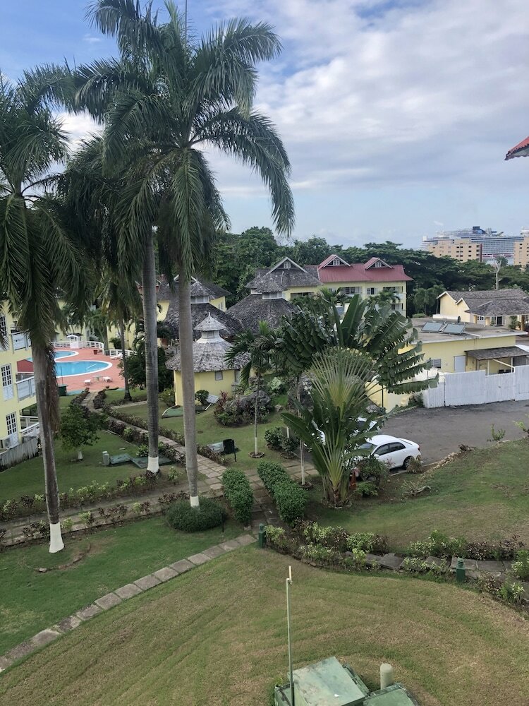 Фото Majestic Supreme Ridge Cott