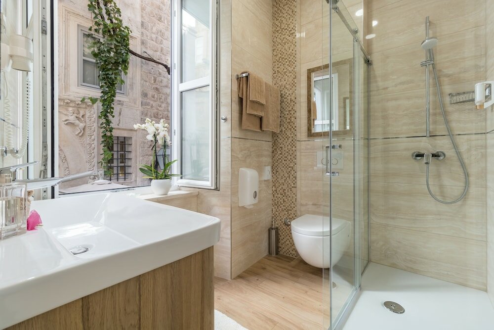 Фото Apartments and rooms Perla