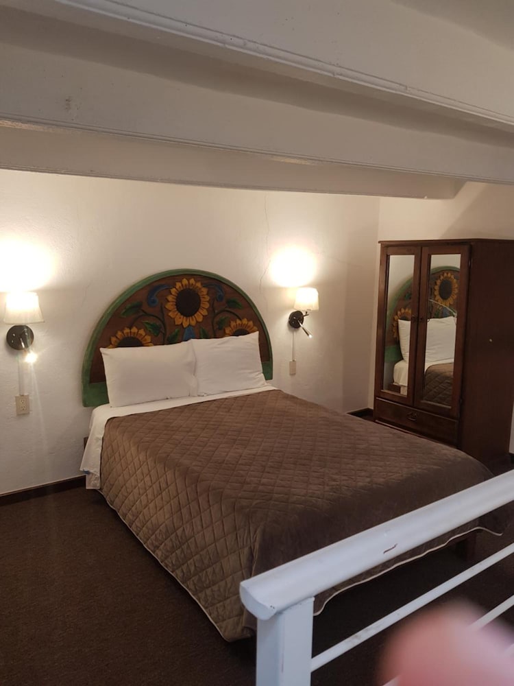 Фото Hotel Meson Matamoros