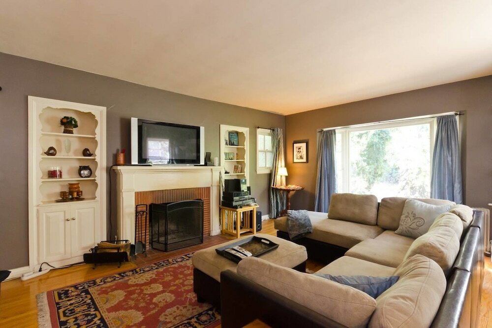 Фото Hollywood Hills Canyon Breezes