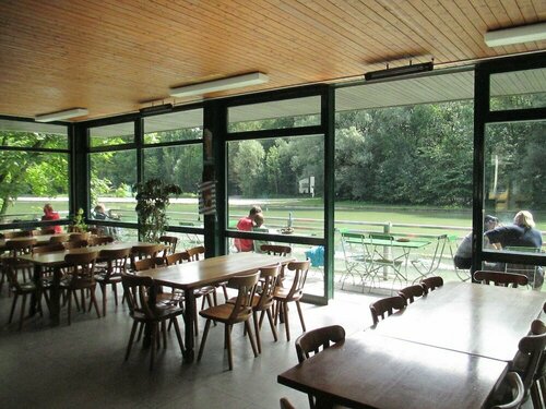 Гостиница Munich Camping Glamping and Dorms в Мюнхене