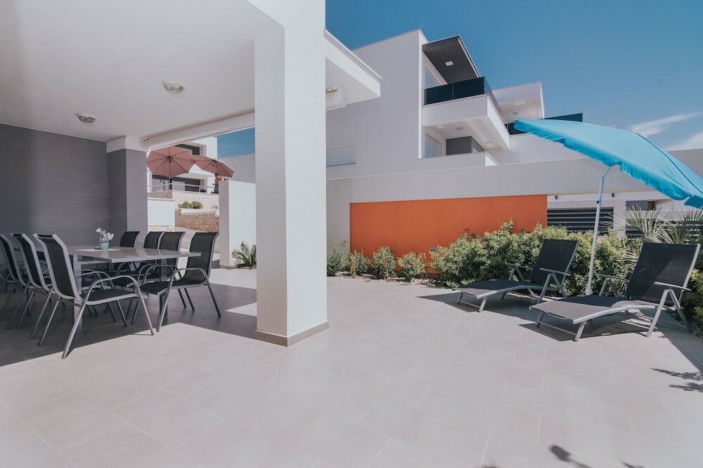 Фото Apartments Tomana