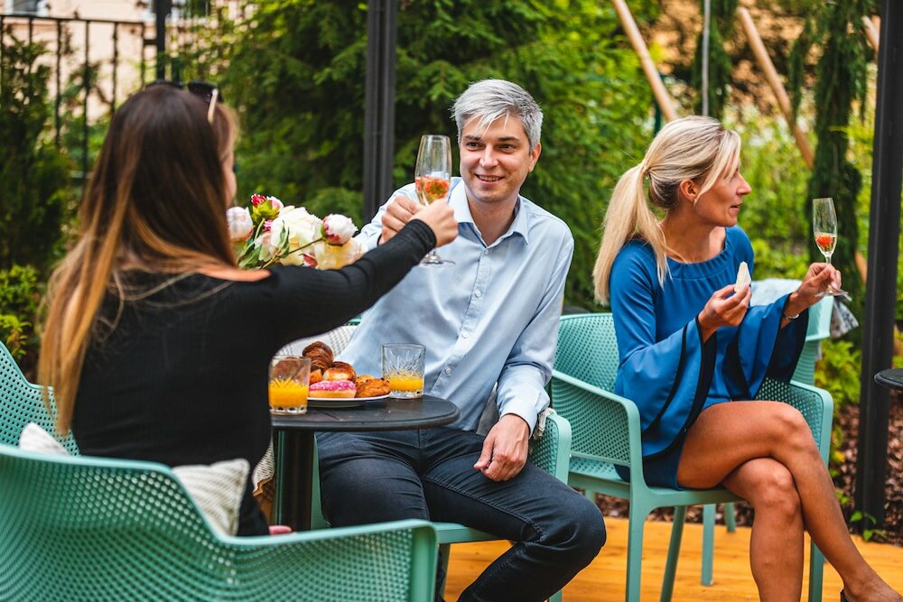 Фото Empirent Garden Suites