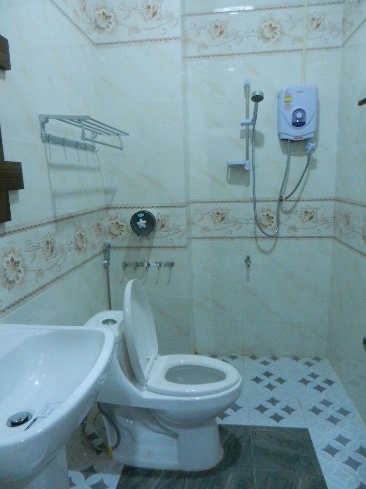 Фото NuttyPhoy Hotel