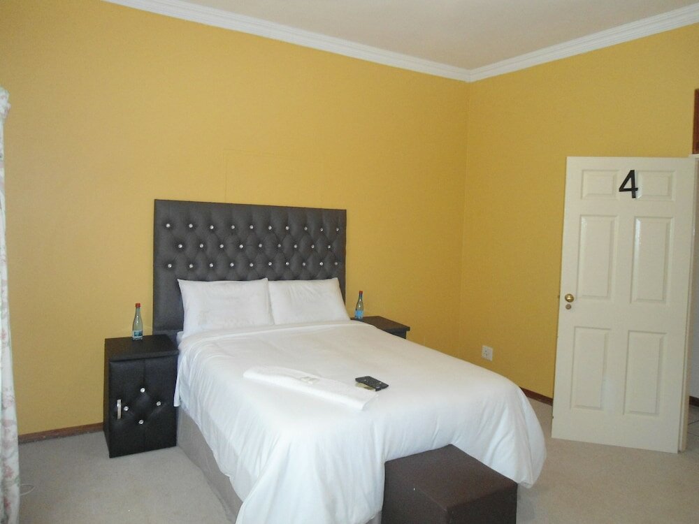 Фото Rhino Rest Camp