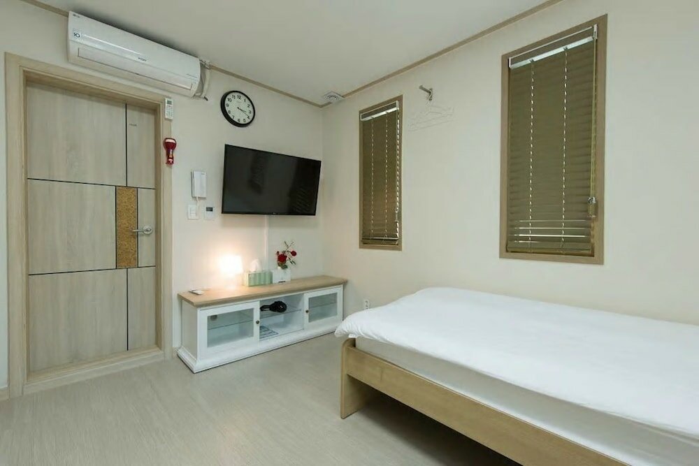 Фото Hub Guest House