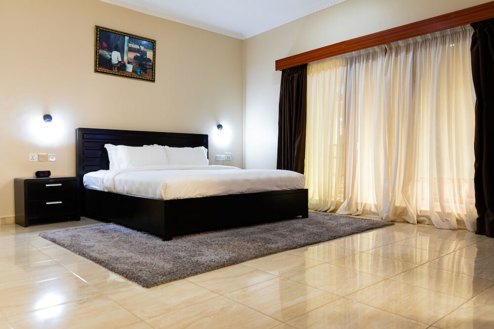 Фото Crismon Hotel