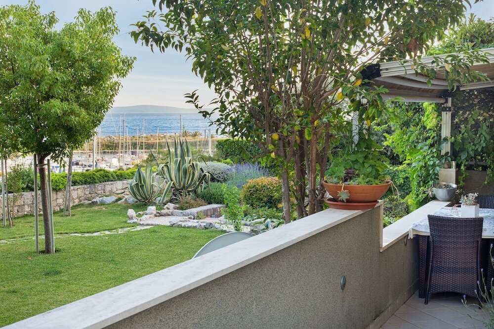 Фото Zen Luxury Apartment