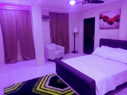 Гостиница Sonnys inn and car rentals в Аккре