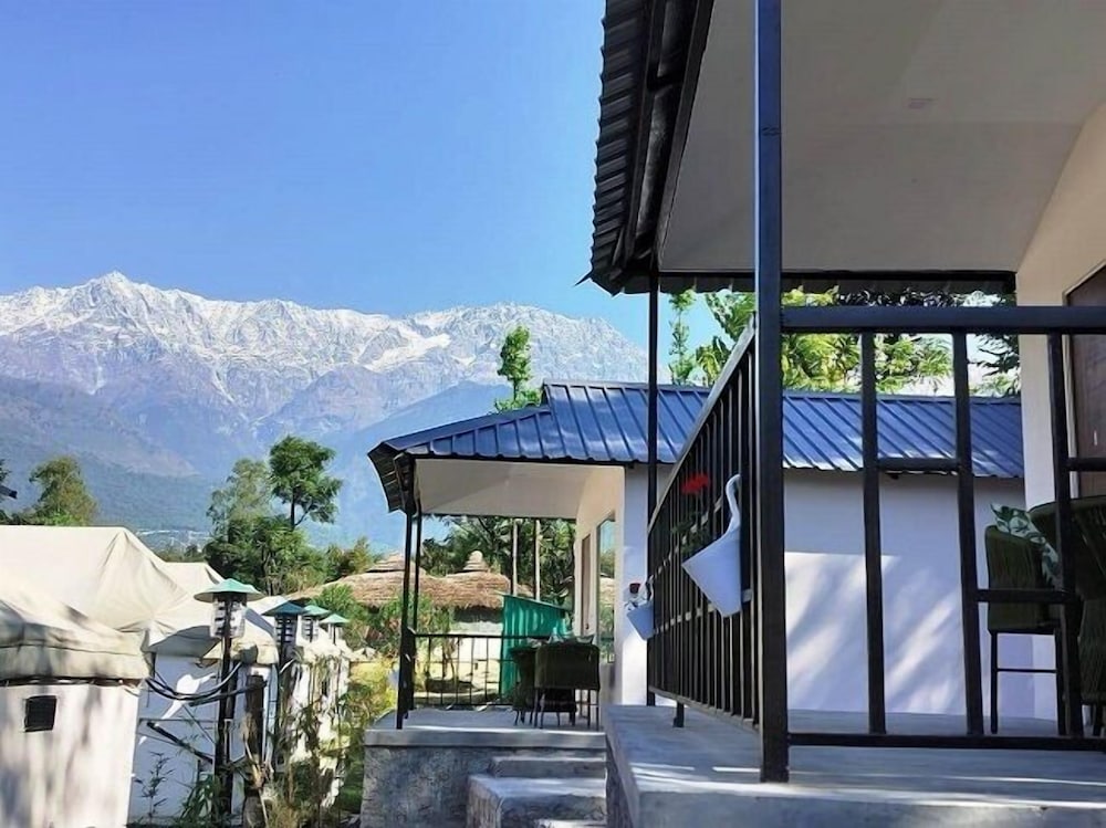 Фото Dev Bhoomi Farms & Cottages