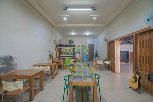 Гостиница RedDoorz near Gajah Mada Pontianak в Провинции Западный Калимантан