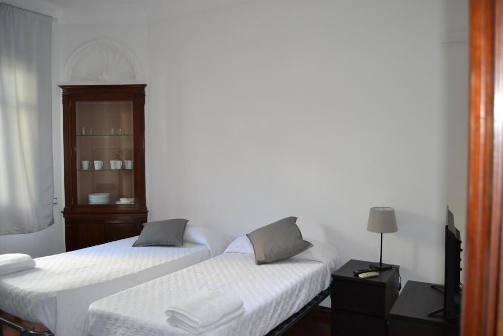 Фото Residencia Universitaria Augusta