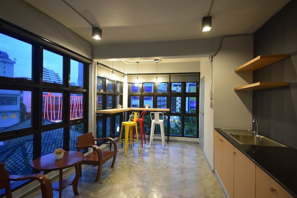 Фото The Chatbox Silom Hostel
